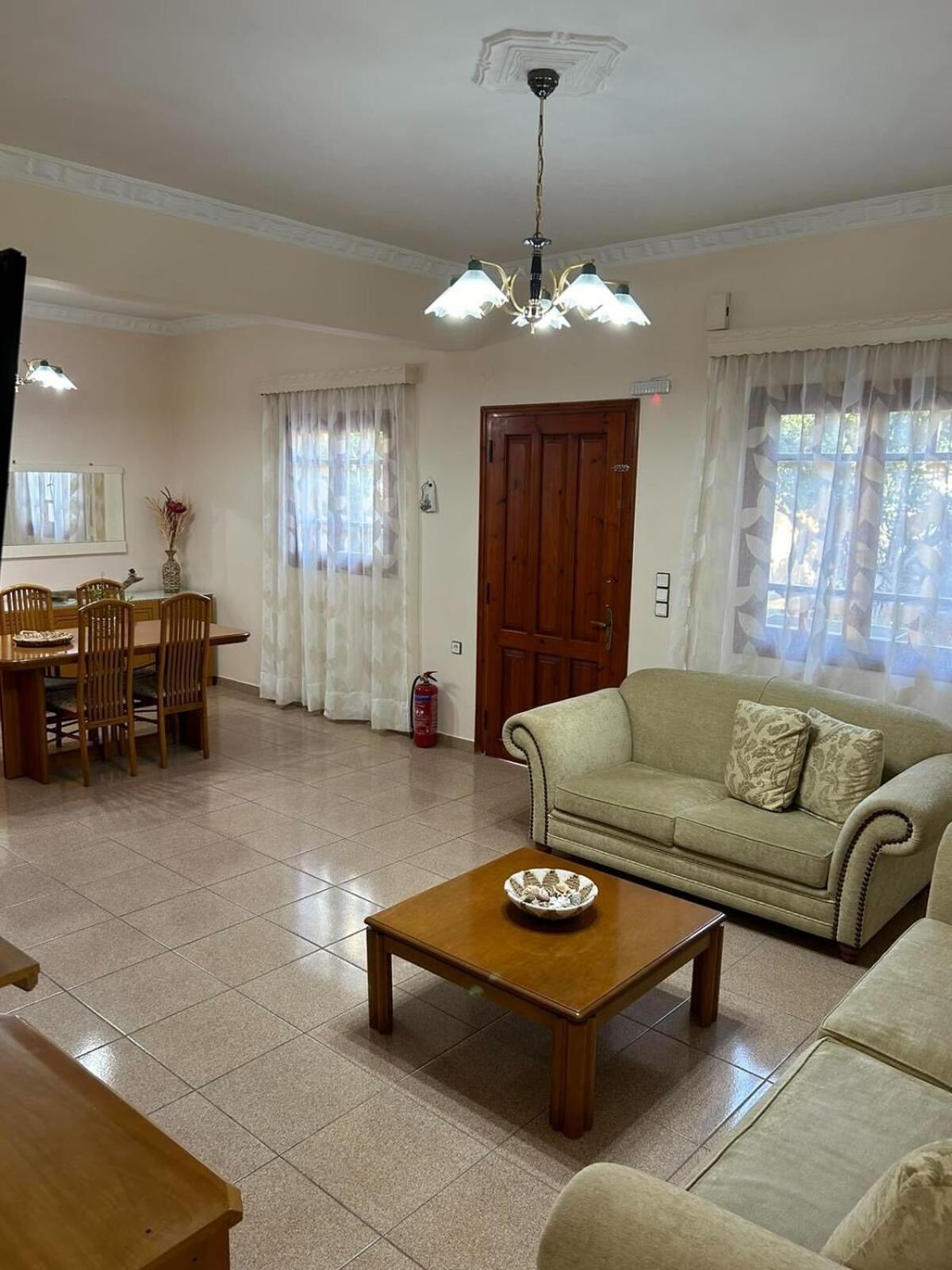 Kaos House Apartment *